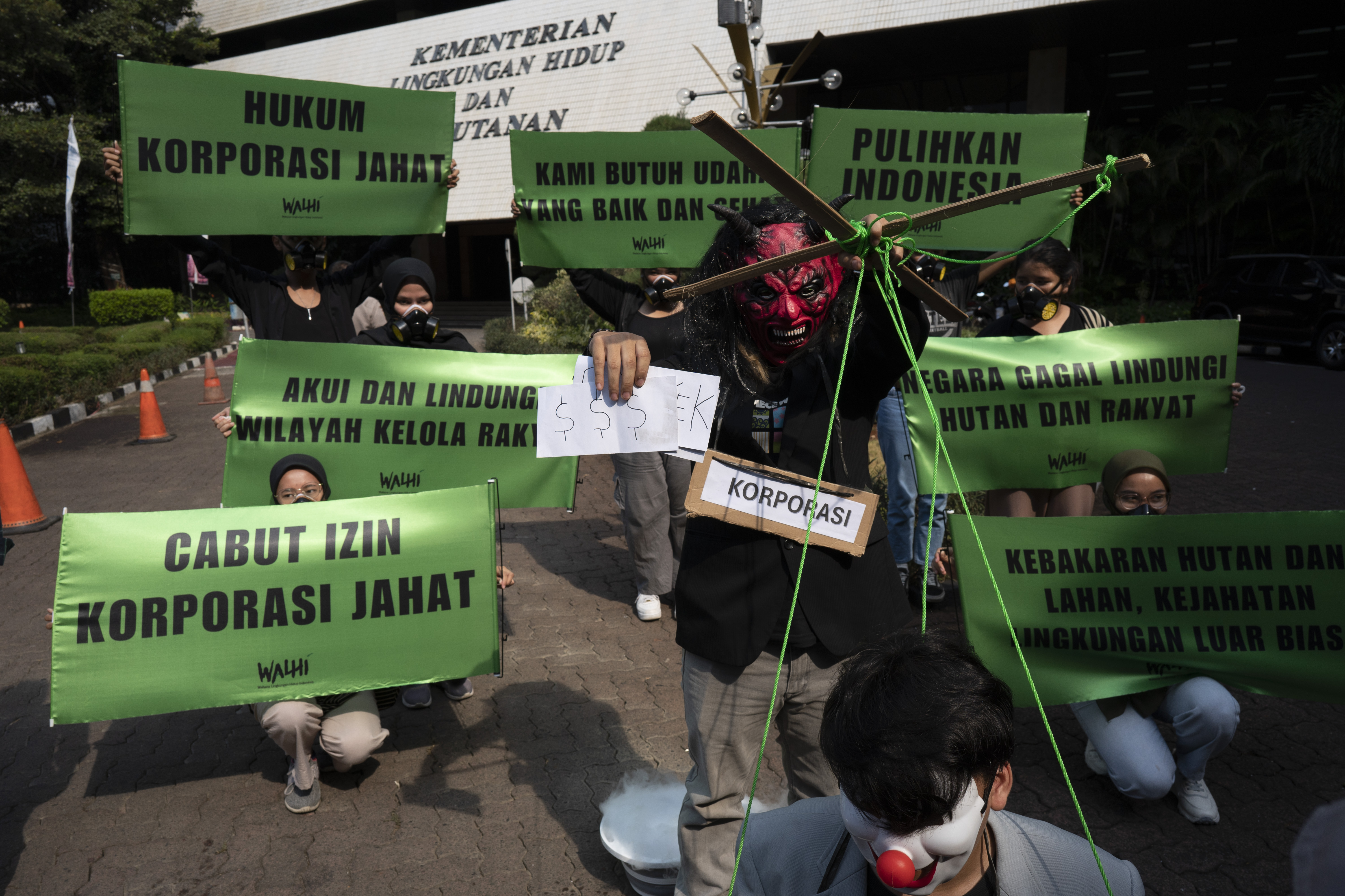 “Karhutla dan Impunitas: Negara Terus Lindungi Korporasi Pembakar Hutan dan Lahan”Wahana Lingkungan Hidup Indonesia (WALHI)